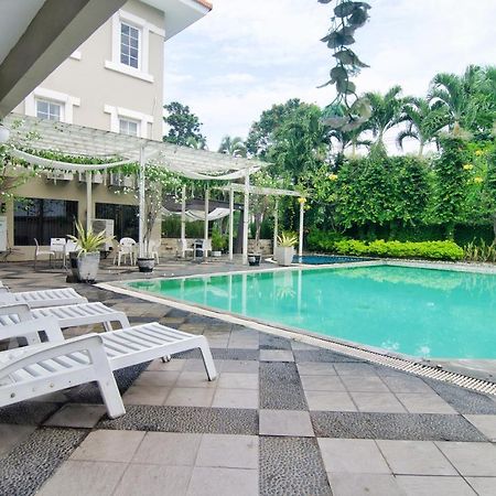 Country Heritage Hotel Surabaya Exterior foto