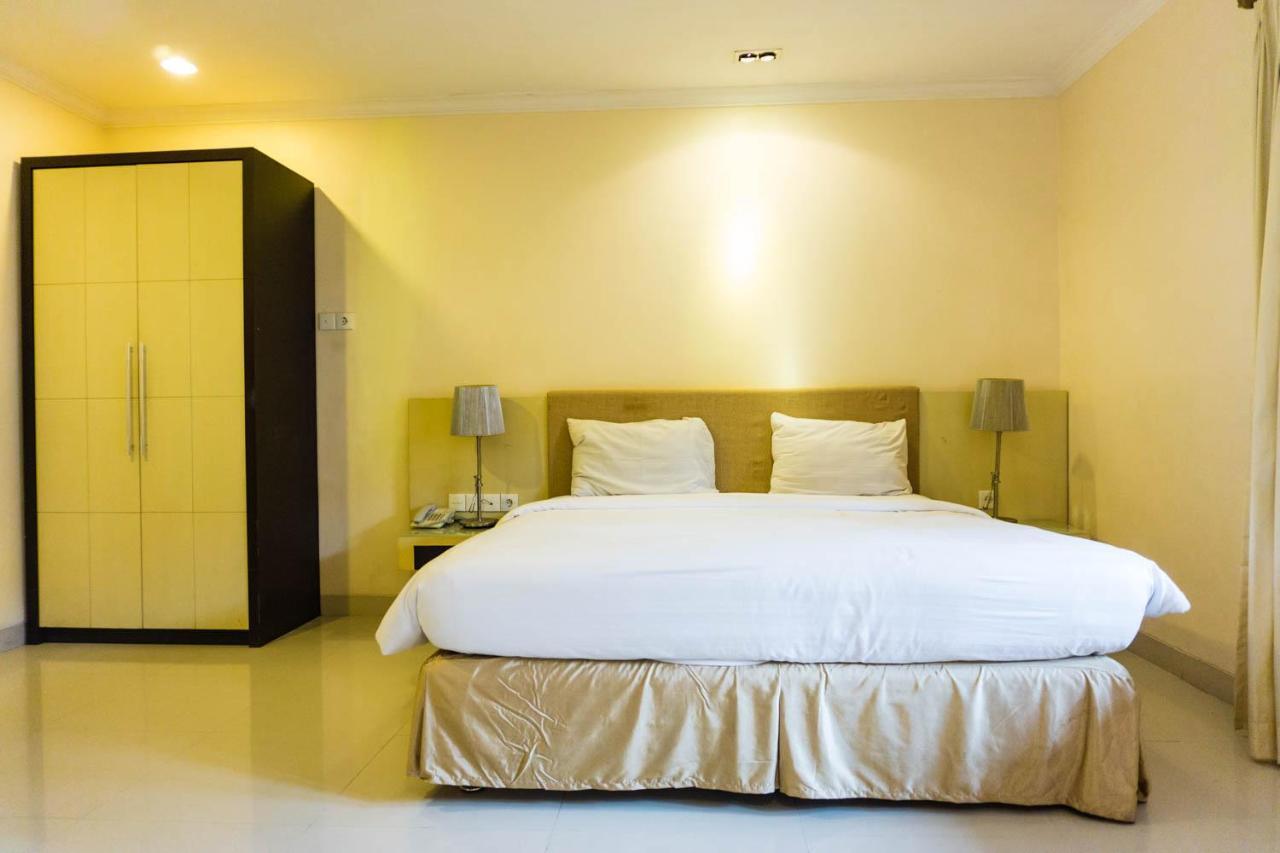 Country Heritage Hotel Surabaya Exterior foto