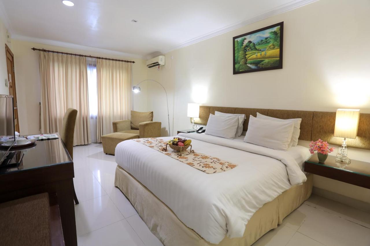 Country Heritage Hotel Surabaya Exterior foto