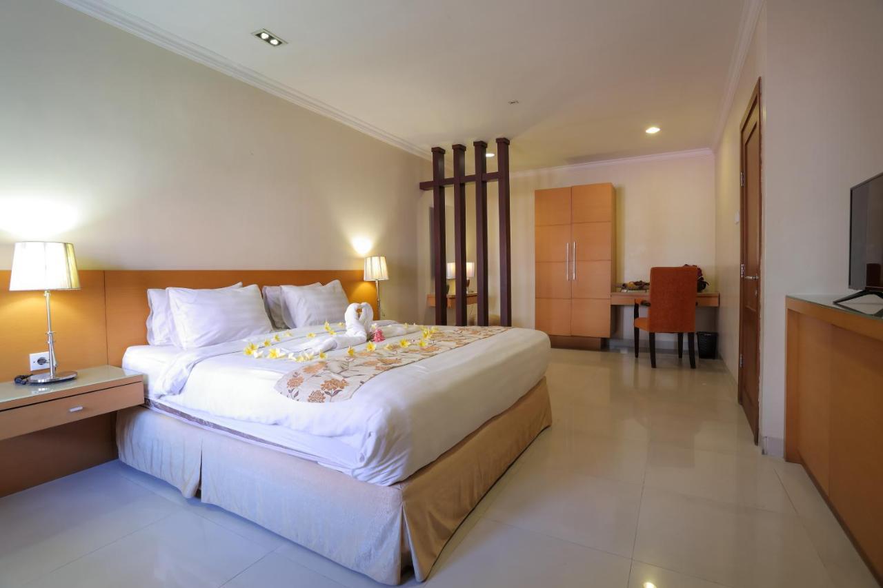 Country Heritage Hotel Surabaya Exterior foto