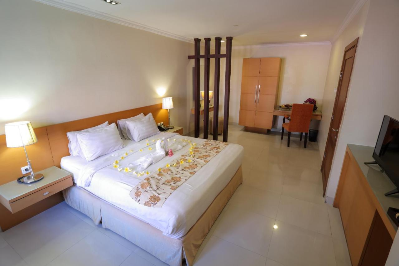 Country Heritage Hotel Surabaya Exterior foto